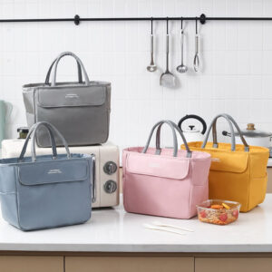 Sac à main isotherme Joli en nylon, quatre coloris, deux formats